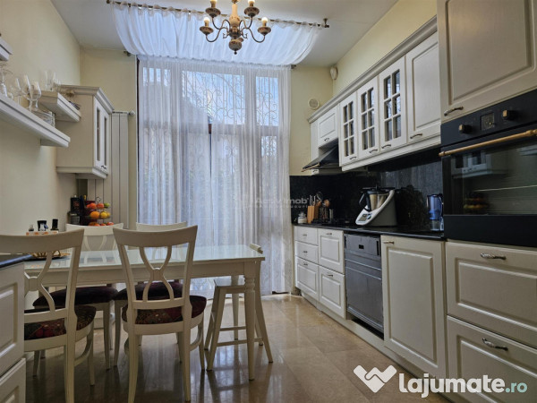 4 cam floreasca, plus 1 cam mansarda(birou), in vila, curte, 