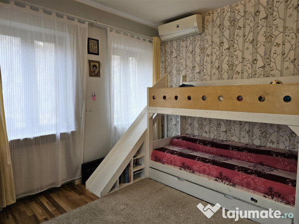 4 cam floreasca, plus 1 cam mansarda(birou), in vila, curte, 