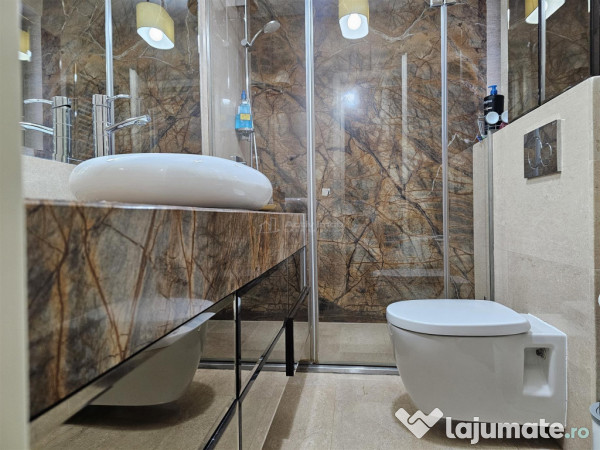 4 cam floreasca, plus 1 cam mansarda(birou), in vila, curte, 