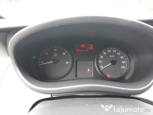 Opel Vivaro 2014 Lunga A/C