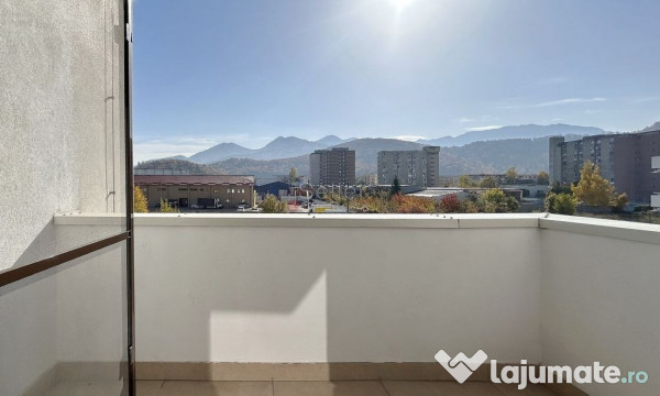 Parc si Facilitati in Zona