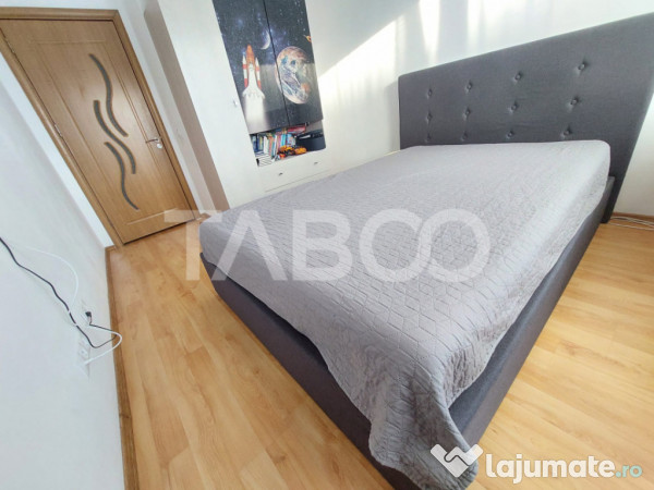 Apartament de inchiriat decomandat 2 camere balcon parcare T 