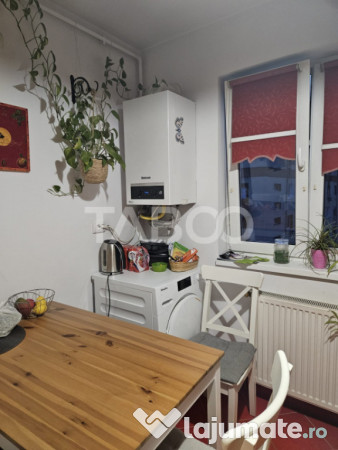 Apartament de inchiriat decomandat 2 camere balcon parcare T 