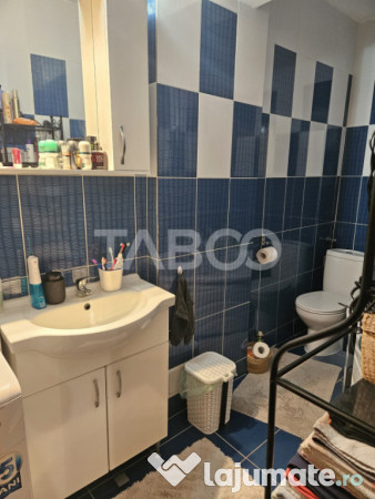 Apartament de inchiriat decomandat 2 camere balcon parcare T 