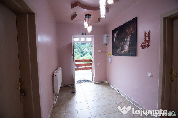 Vila / Pensiune 12 Camere - Afacere la Cheie- Predeal Cla
