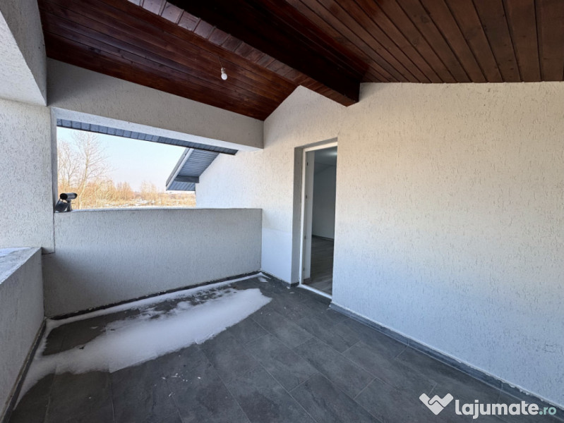 Vilă spațioasă, ideală pentru două familii, preț excel