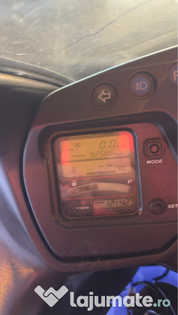 Motocicleta Honda CBR 1100XX Super Blackbird 