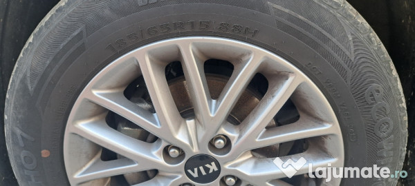 Jante aliaj cu anvelope r15 