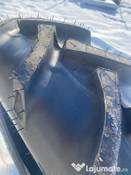 Cauciuc de tractor 