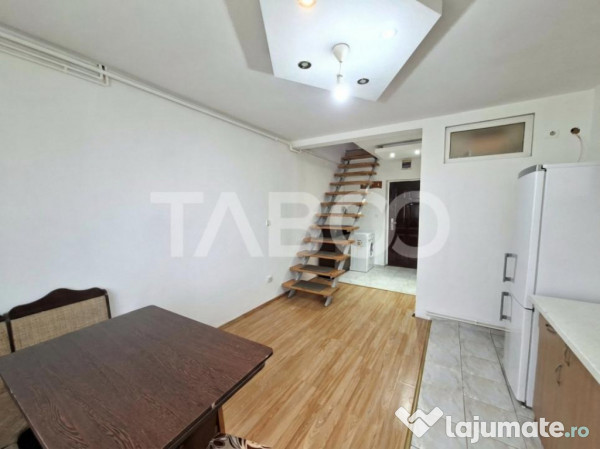 Apartament 2 camere la mansarda renovat de vanzare zona Ipas