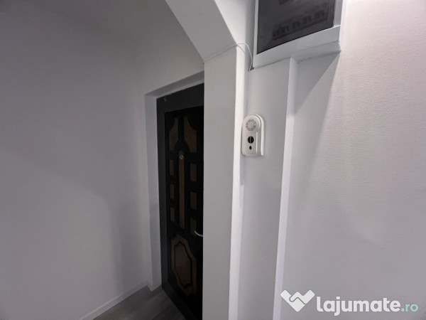 Apartament 2 camere,etaj1,zona Dacia 