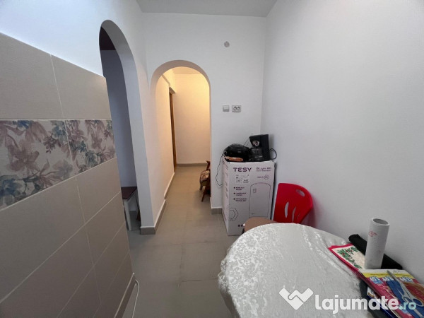 Apartament 2 camere,zona Liceul Auto