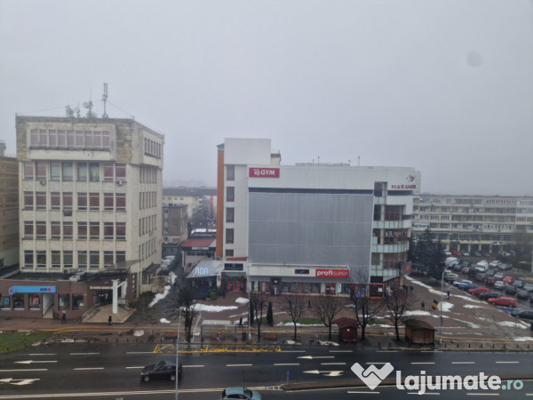 Apartament 3 camere, 69 mp, zona Ultracentral