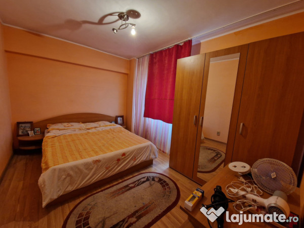 Apartament 3 camere, 69 mp, zona Ultracentral 