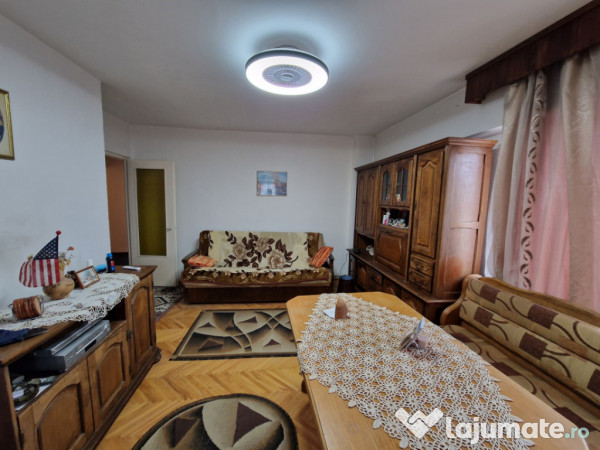 Apartament 3 camere, 69 mp, zona Ultracentral 