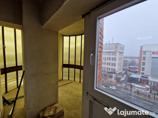 Apartament 3 camere, 69 mp, zona Ultracentral 