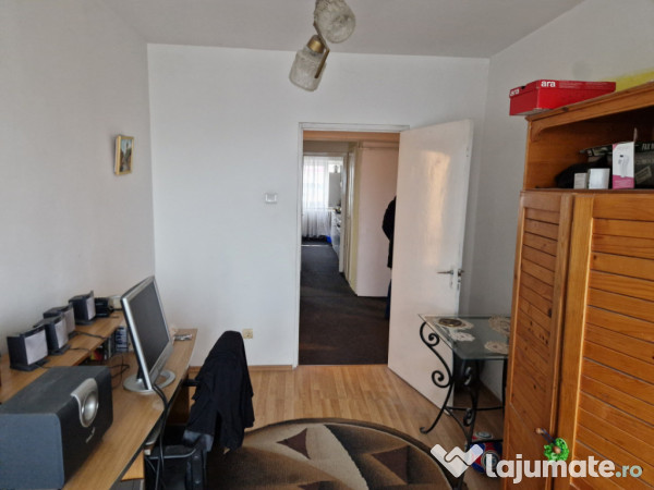 Apartament 3 camere, 69 mp, zona Ultracentral 