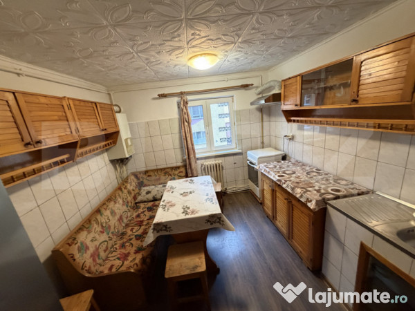 Apartament 2 camere, 55 mp, zona Cetate 