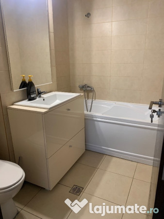 Ofer spre inchiriere apartament 3 camere zona metrou Mihai Bravu 