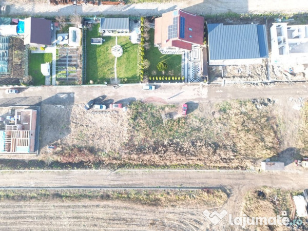 Teren 559mp Medias / Strada Iasomiei 