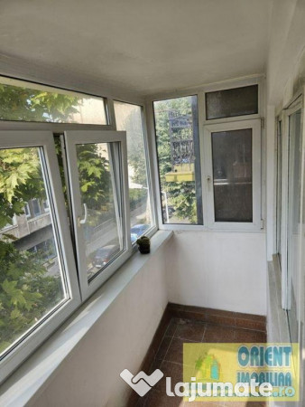 Centru, decomandat, 3 camere, etaj 2, vanzari Constanta 