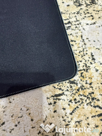 Deskmat sau mouse pad 