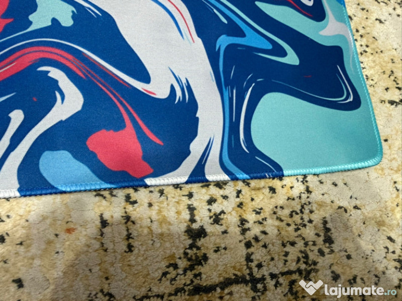 Deskmat sau mouse pad 