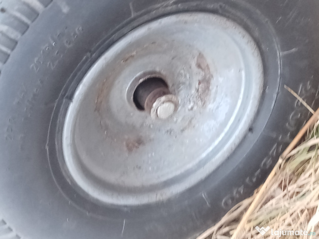 Kart cu pedale cu scaun reglabil 