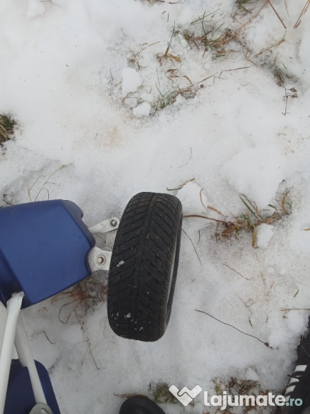 Kart cu pedale cu scaun reglabil 