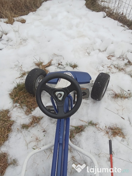 Kart cu pedale cu scaun reglabil 