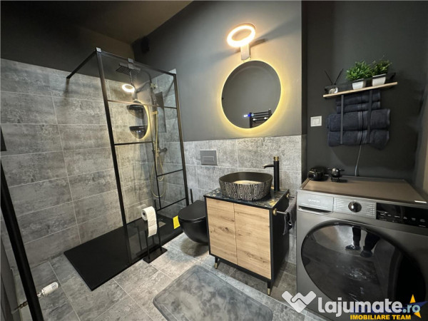 FILM!Boutique LUX, terasa cu view, design de colectie,dotari