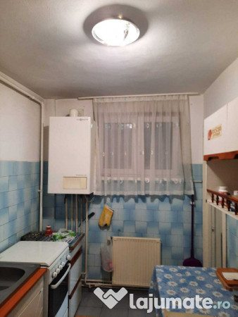 Apartament de 3 camere zona ASTRA,str Calea Bucuresti, 