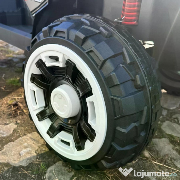ATV electric pt. 2 copii 4x4 Kinderauto SuperOffroad V2 4x45W White