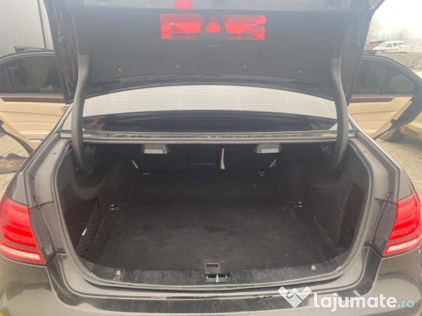 Mercedes 220 e 9g-tronic