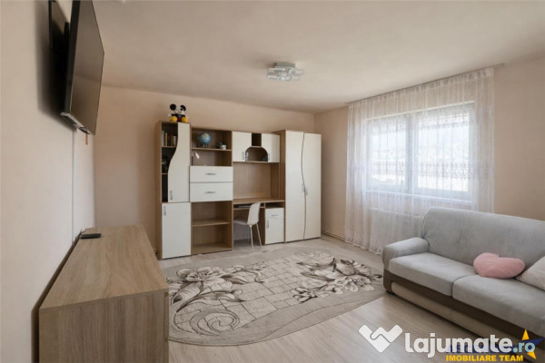 FILMTur 3D! Casa eleganta,curte amenajata, garaj, Brancovene