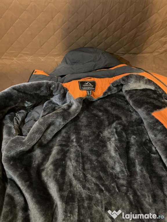 Ski jacket New ( mărimea M )