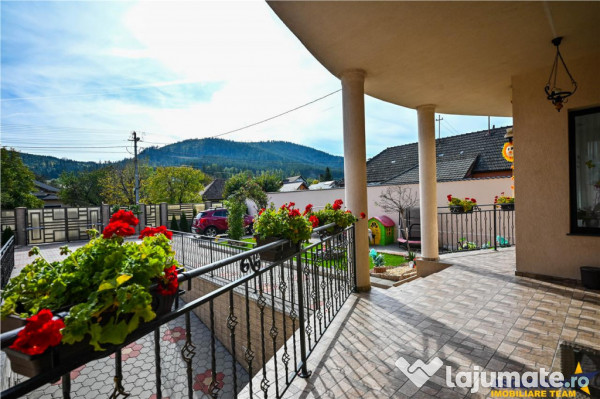 Resedinta distincta, mobilata cu rafinament, pe 1.000 mp ter