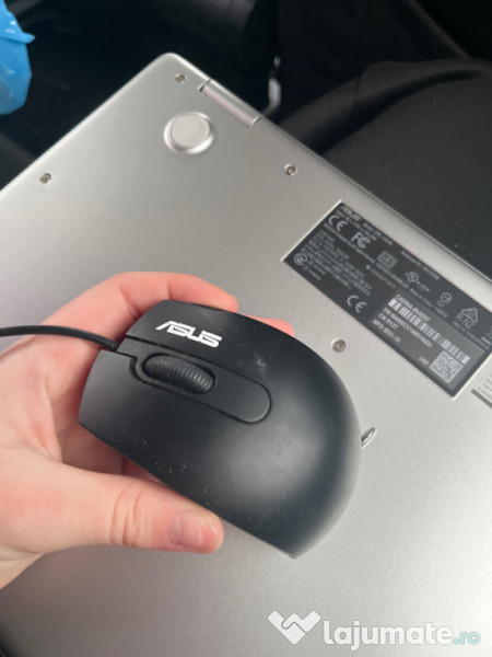 Laptop Asus ChromeBook (preț negociabil ) 