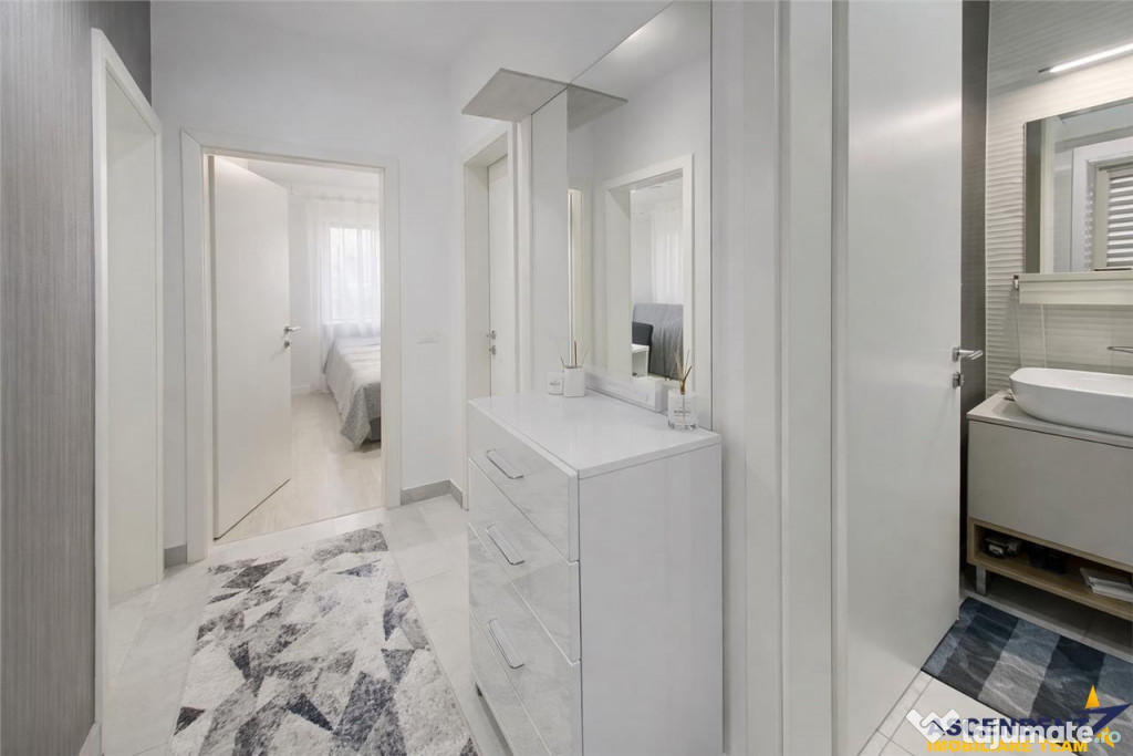 TUR 3D! Decomandat,mobilat,accesorizat, balcon,spatii depozi 