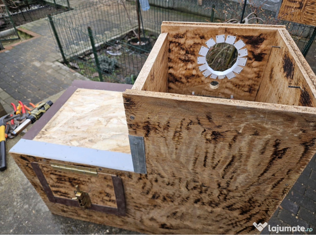 Execut vand cuiburi papagali 