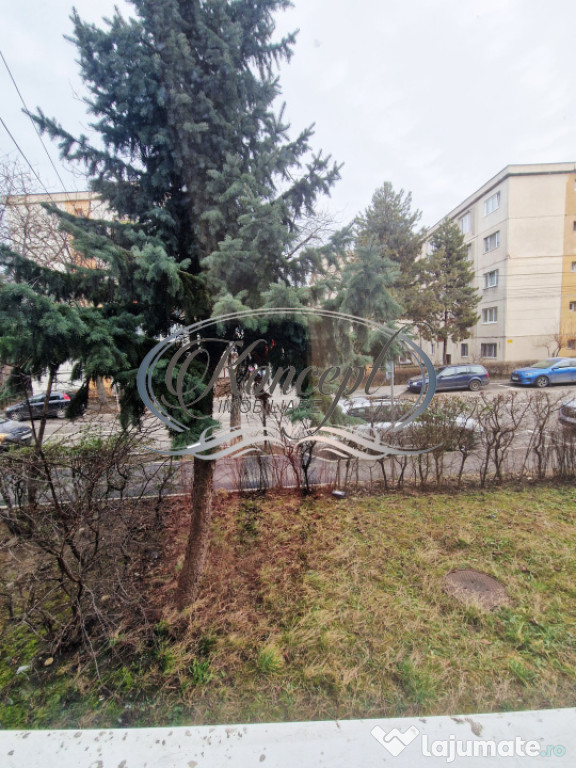 Apartament decomandat, zona Golden Tulip 