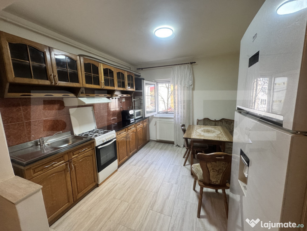 Închiriere apartament cu 3 camere 