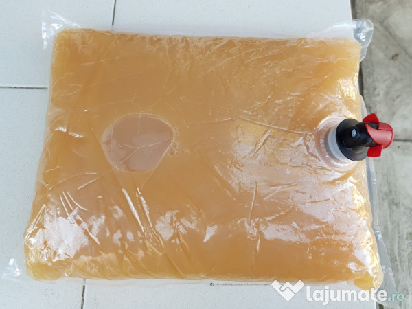 Țuică din prune la peste 42 grade, mere și suc de mere 