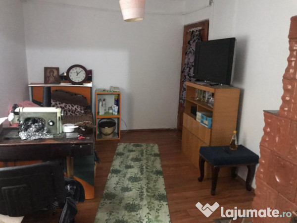 Casa în zona pitoreasca de munte Ilovat, Mehedinti 