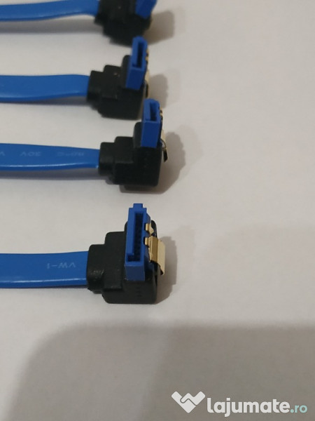 Cablu SATA III 6 Gb/s unghi drept-sus Bleu 10cm, Delock 