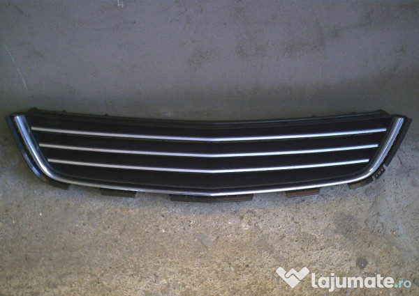 Grila din bara Opel Astra H facelift