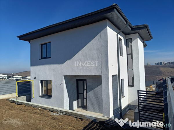 Casa cu 4 camere, incalzire pardoseala. Rediu - 3km de Rond