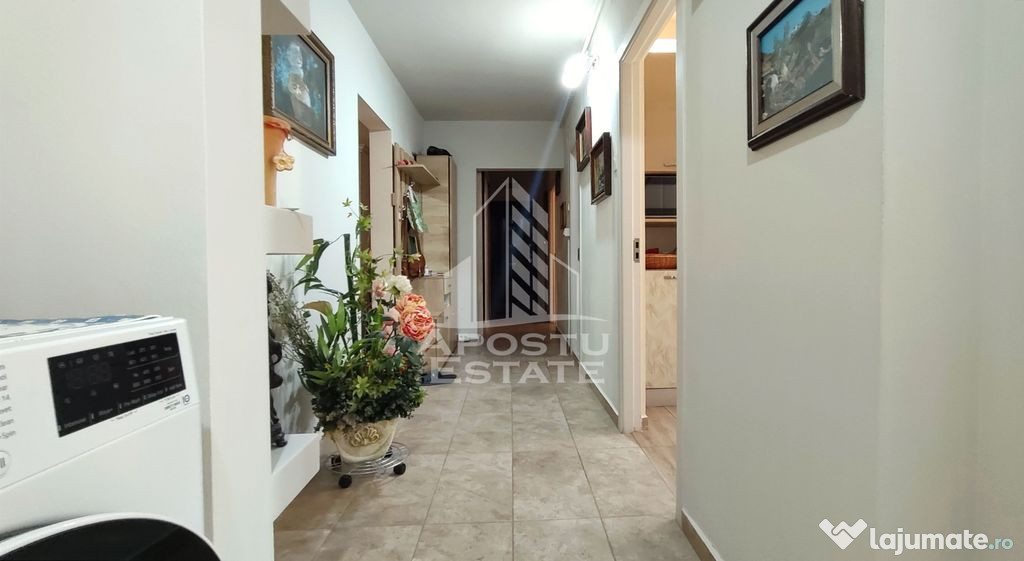 Apartament 4 camere, centrala proprie, zona Miorita