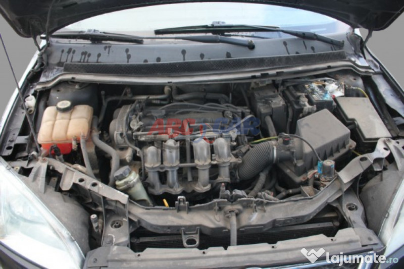 Dezmembrez Ford Focus 2 combi 1.6 16v Ti-VCT 115cp 2005-2010 