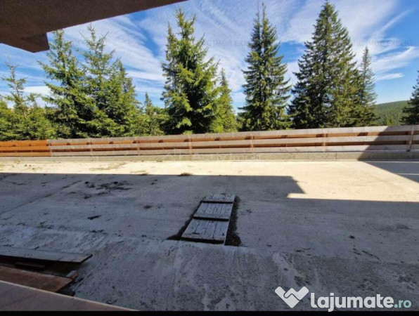 Casa de vacanta - 1.800 mp - Varful lui Roman - Horezu 